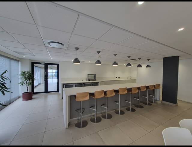 911M² OFFICE TO LET IN SANDTON CENTRAL
